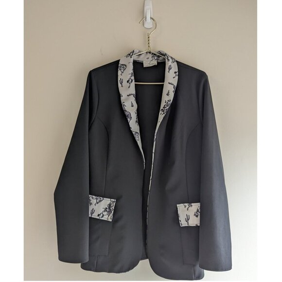 Avery Bucking Horses Print Contrast Blazer - Picture 6 of 7